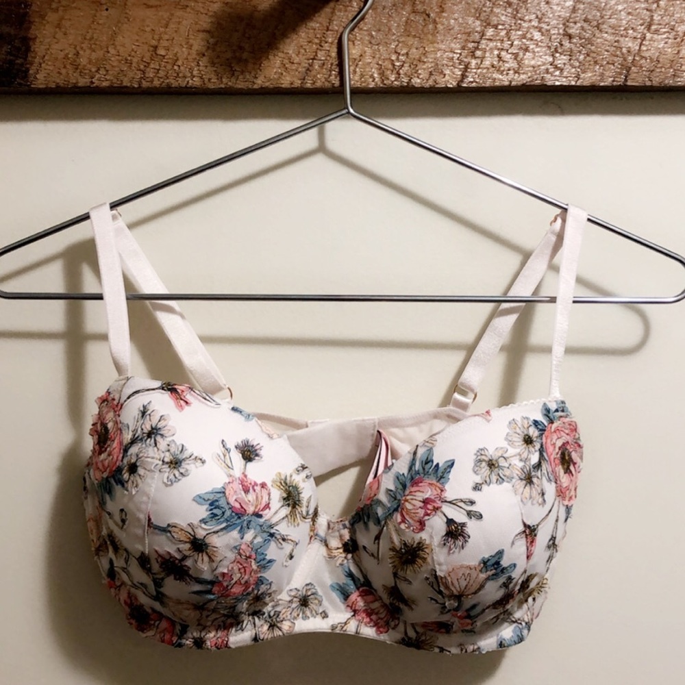 Victoria’s Secret Bra